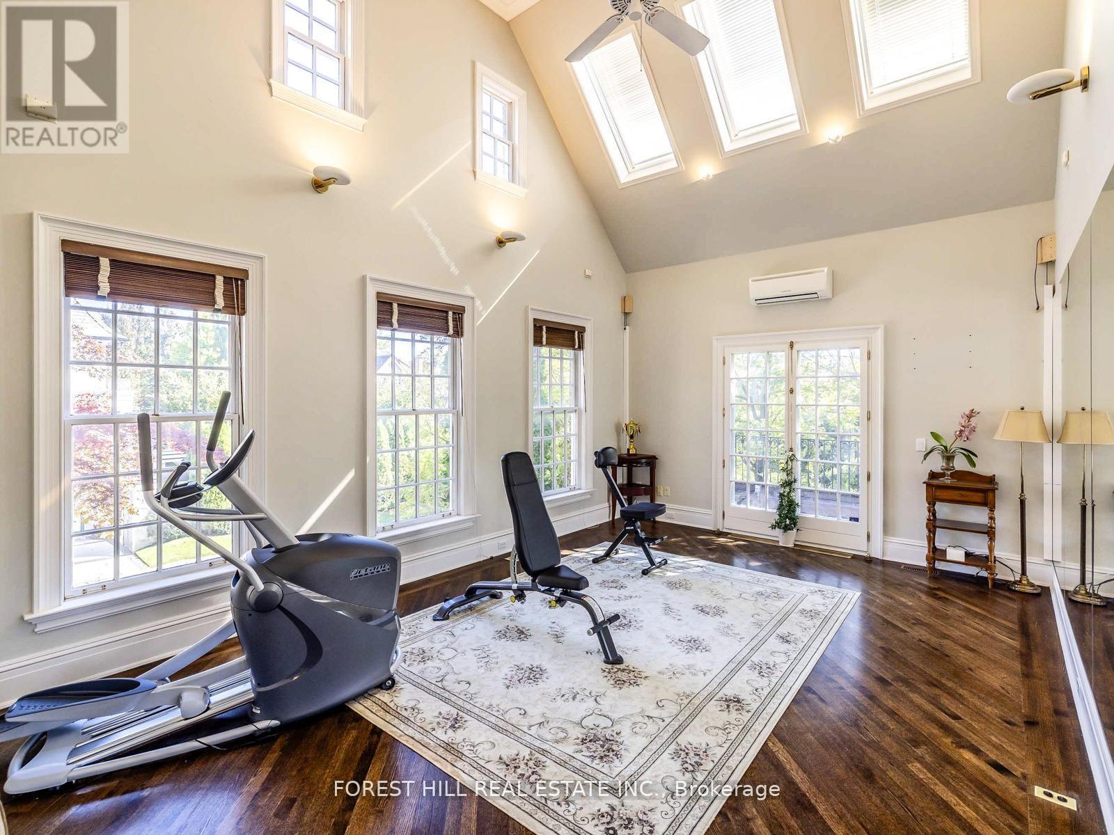 11 Dewbourne Avenue, Toronto, Ontario  M5P 1Z3 - Photo 21 - C13000962