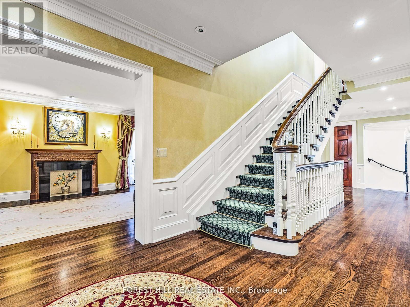 11 Dewbourne Avenue, Toronto, Ontario  M5P 1Z3 - Photo 6 - C13000962