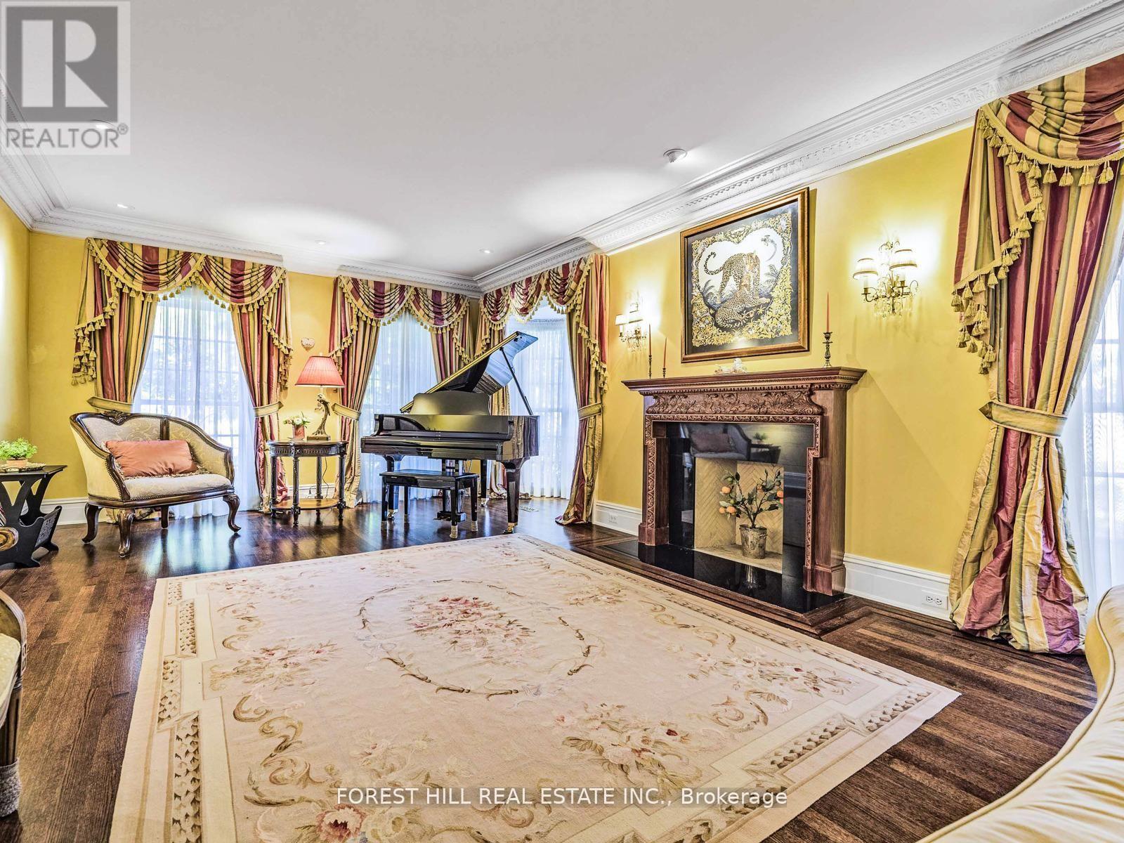 11 Dewbourne Avenue, Toronto, Ontario  M5P 1Z3 - Photo 8 - C13000962