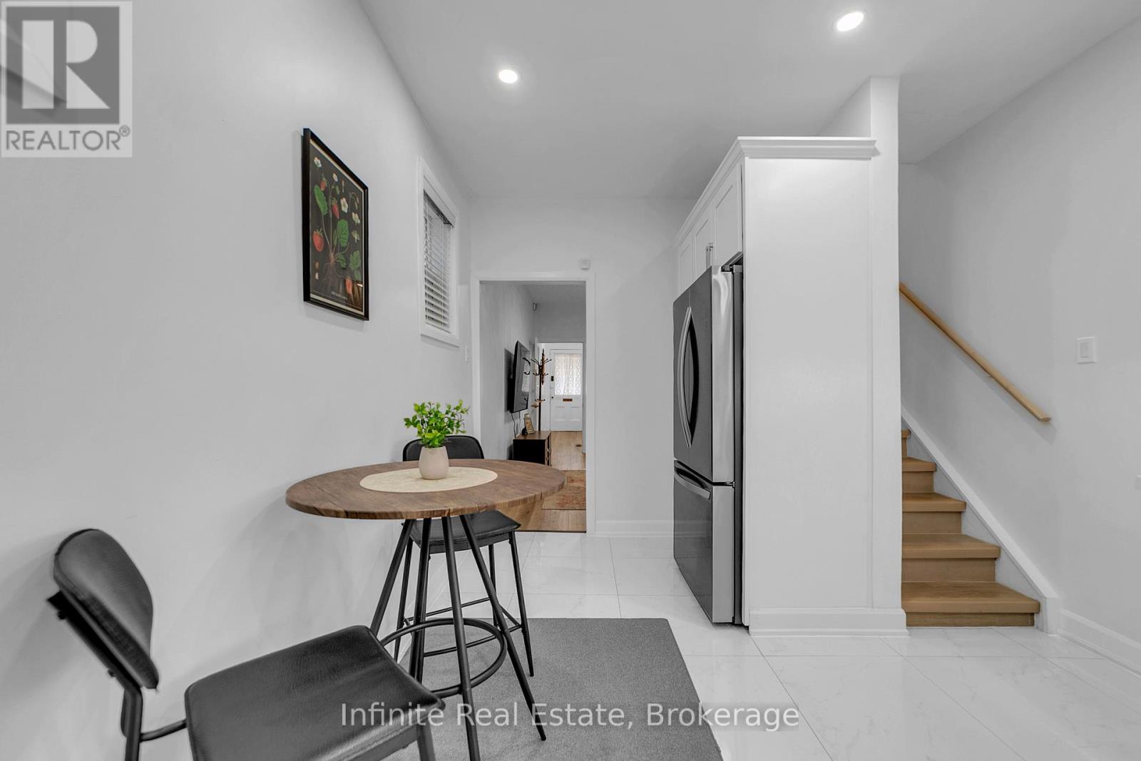 11 D'arcy Street, Toronto, Ontario  M5T 1J8 - Photo 9 - C13001060