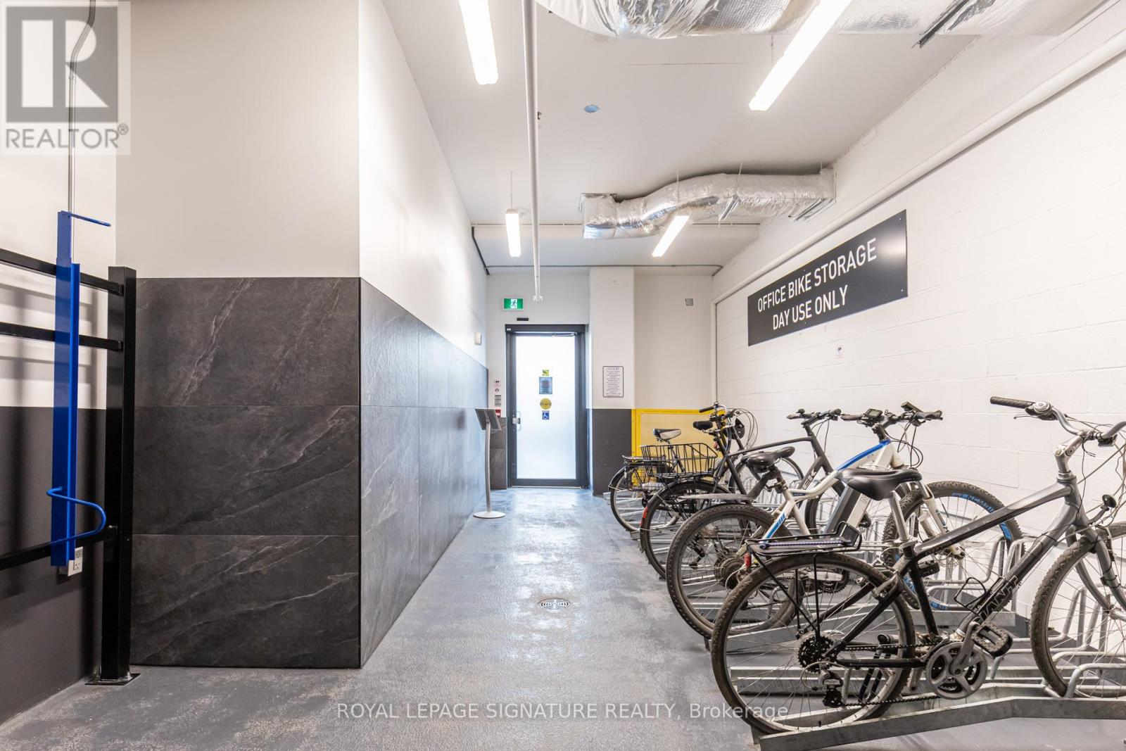 1300 - 130 Queens Quay E, Toronto, Ontario  M5A 3Y5 - Photo 37 - C13001088