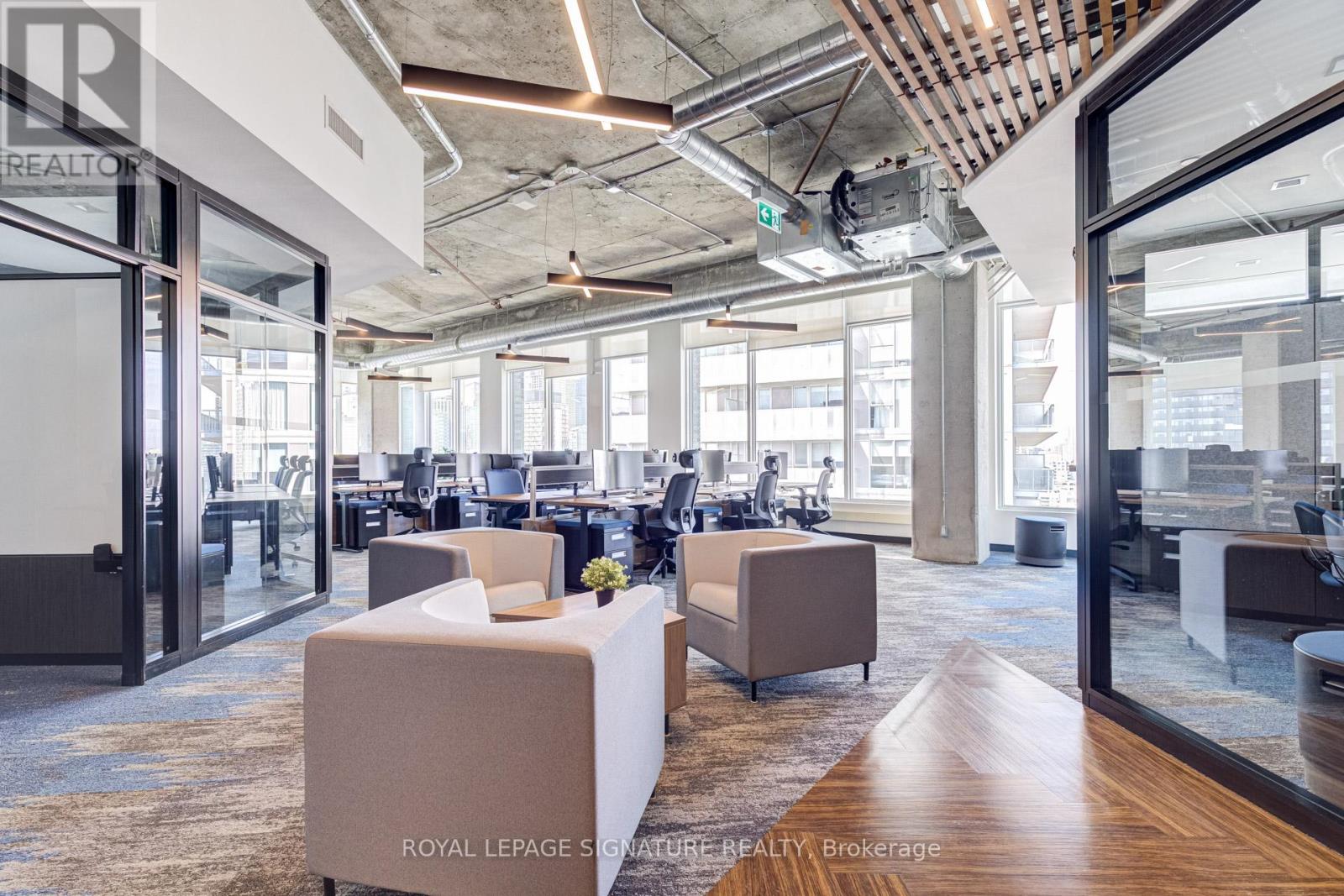 1300 - 130 Queens Quay E, Toronto, Ontario  M5A 3Y5 - Photo 4 - C13001088