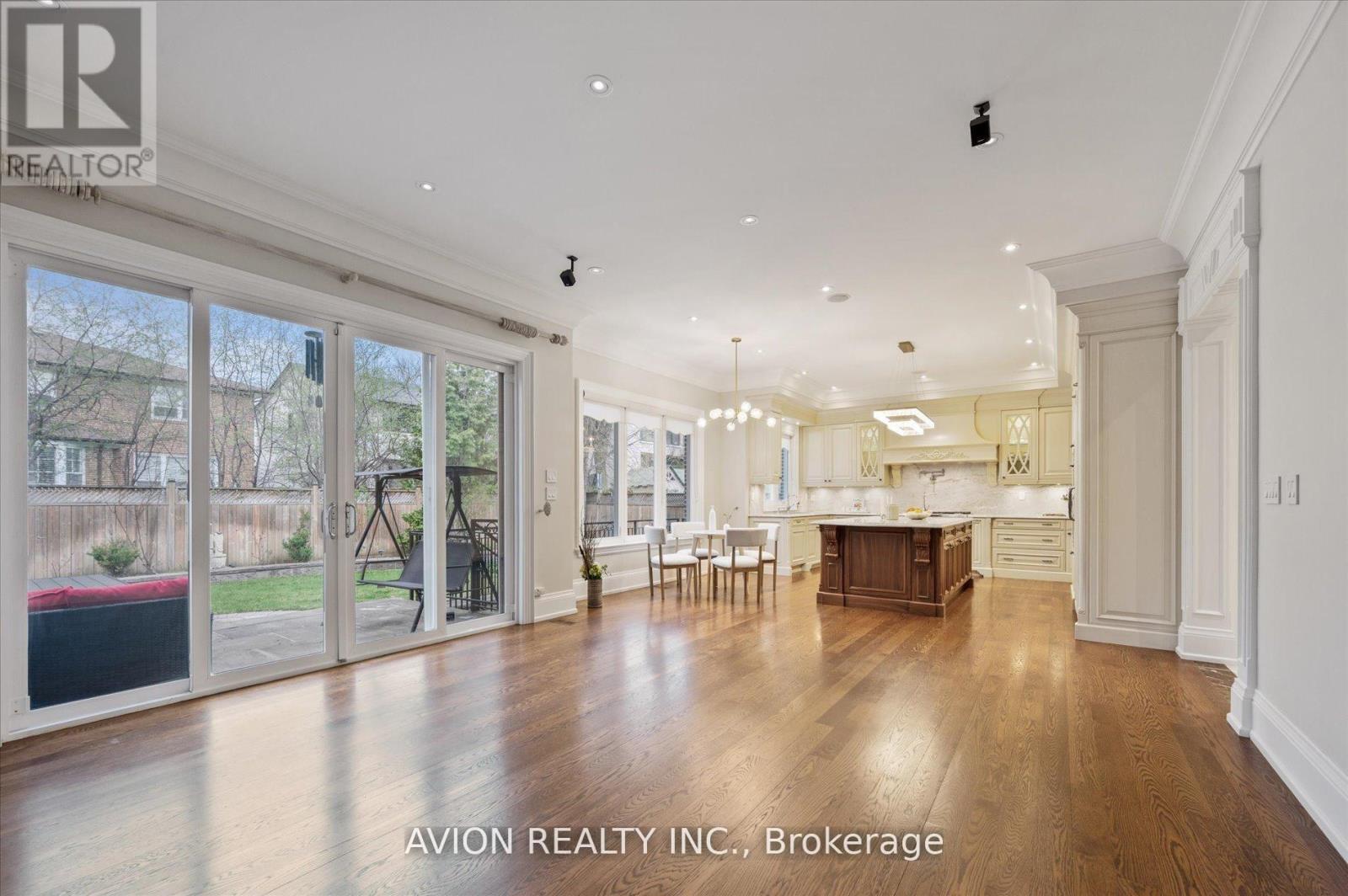 26 Danville Drive, Toronto, Ontario  M2P 1J1 - Photo 15 - C13001104