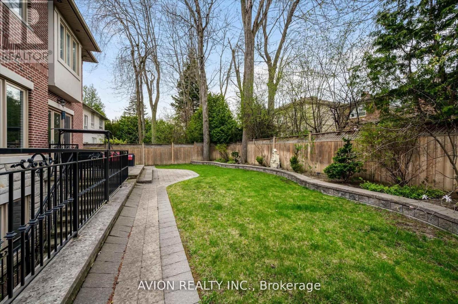 26 Danville Drive, Toronto, Ontario  M2P 1J1 - Photo 49 - C13001104