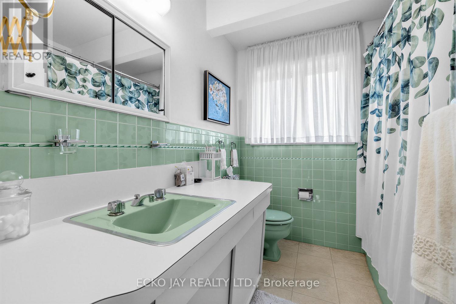 5 Bixby Court, Toronto, Ontario  M3B 1H2 - Photo 12 - C13001136