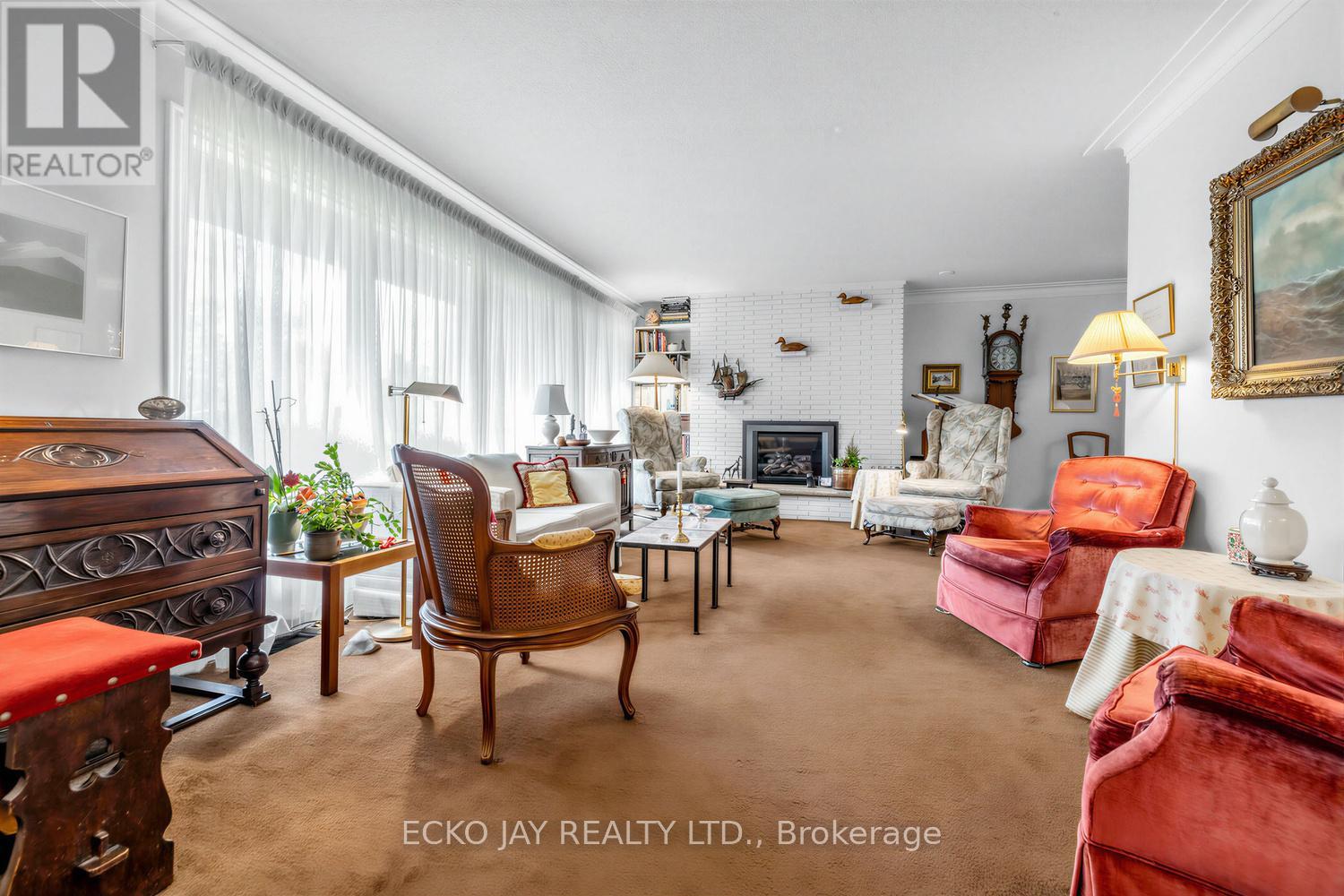 5 Bixby Court, Toronto, Ontario  M3B 1H2 - Photo 5 - C13001136