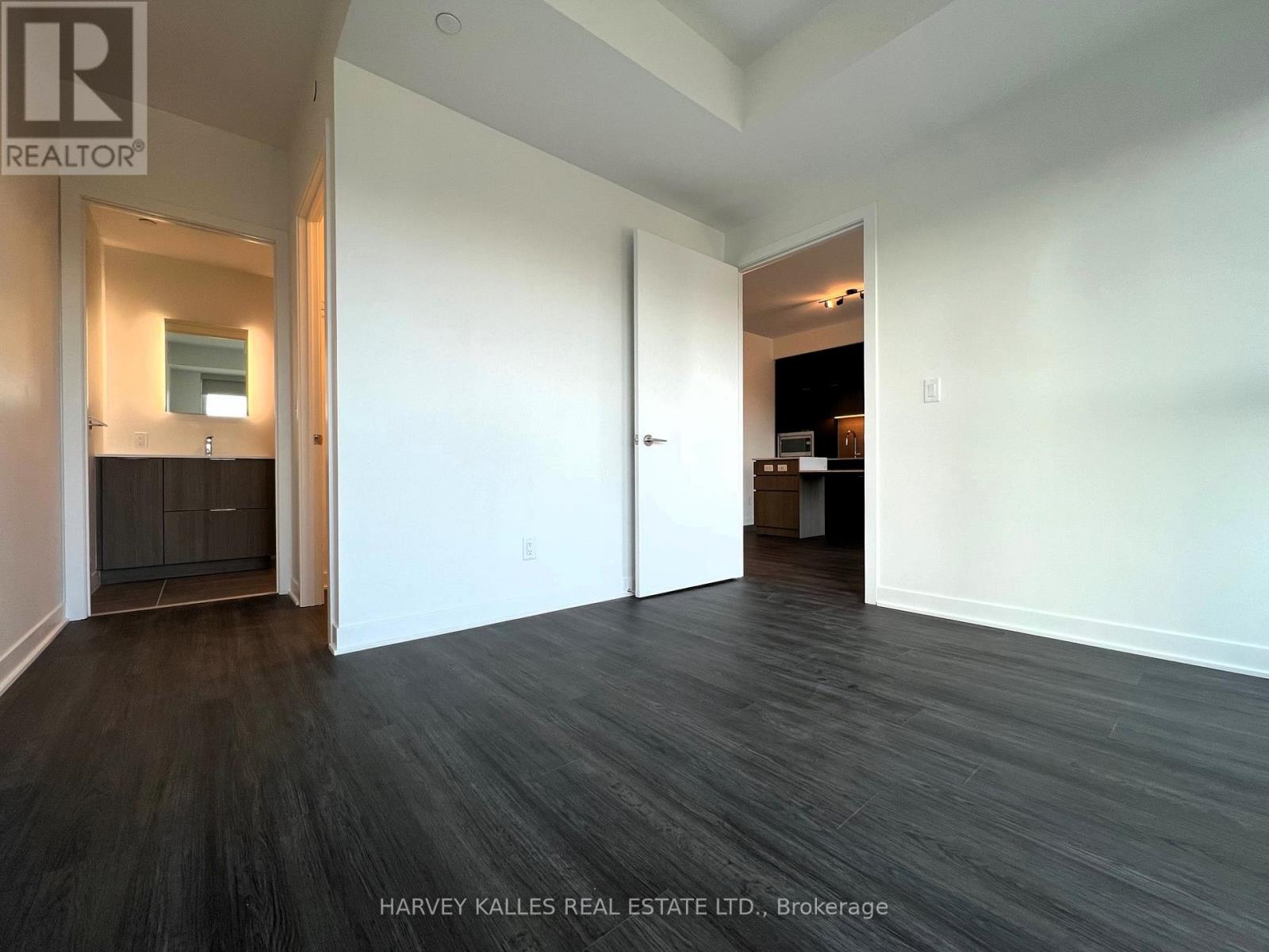 905 - 185 Alberta Avenue, Toronto, Ontario  M6C 0A5 - Photo 13 - C13001150