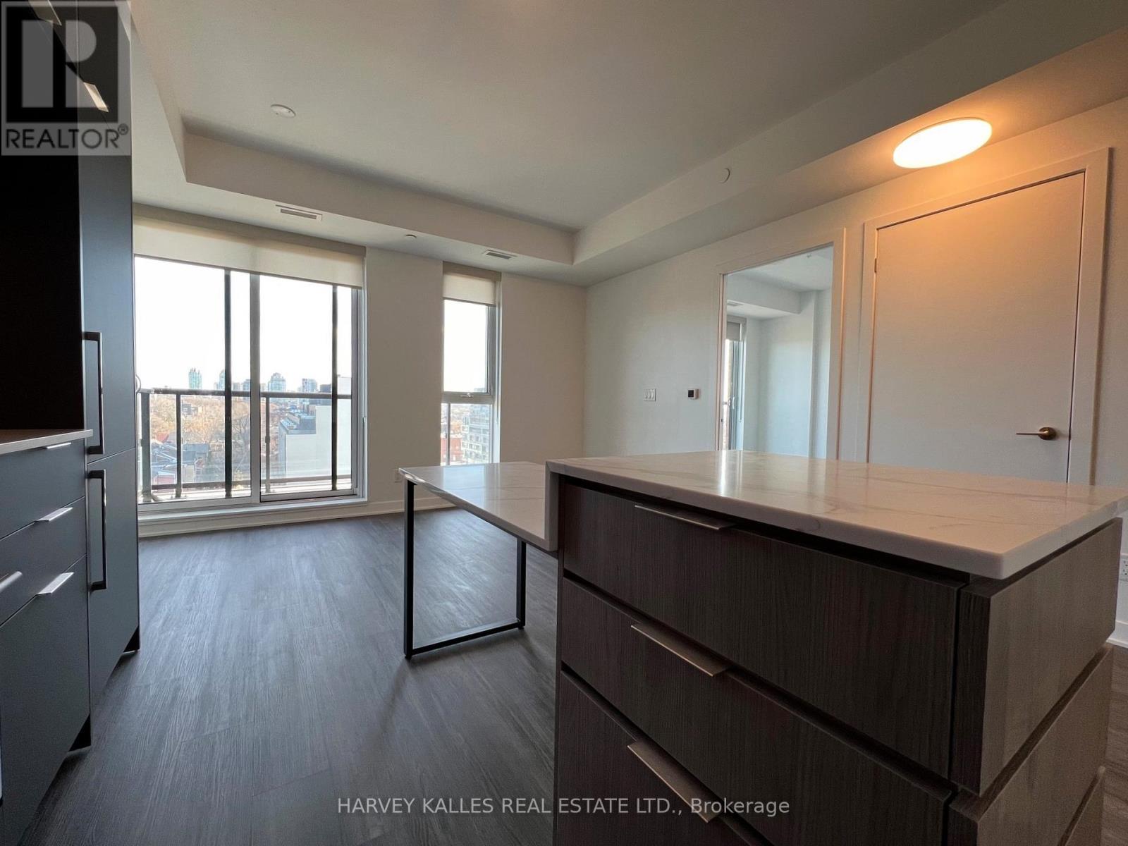 905 - 185 Alberta Avenue, Toronto, Ontario  M6C 0A5 - Photo 5 - C13001150