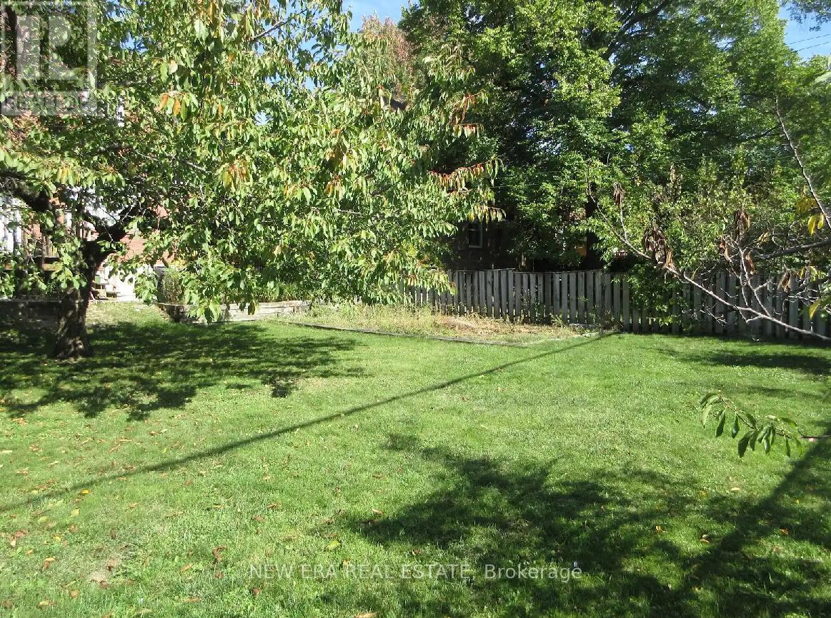 27 Dell Park Avenue, Toronto, Ontario  M6B 2T5 - Photo 36 - C13001152