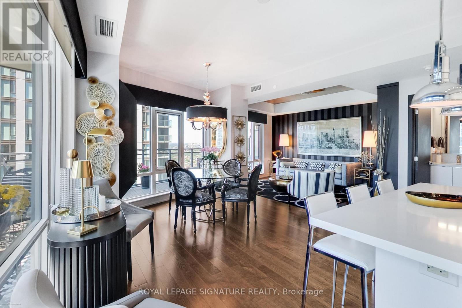 3711 - 21 Widmer Street, Toronto, Ontario  M5V 0B8 - Photo 3 - C13001228