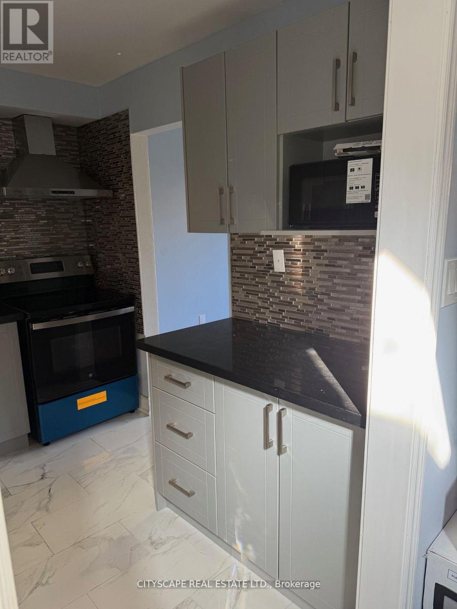 82 Chatfield Drive, Ajax, Ontario  L1T 2J9 - Photo 10 - E13000894