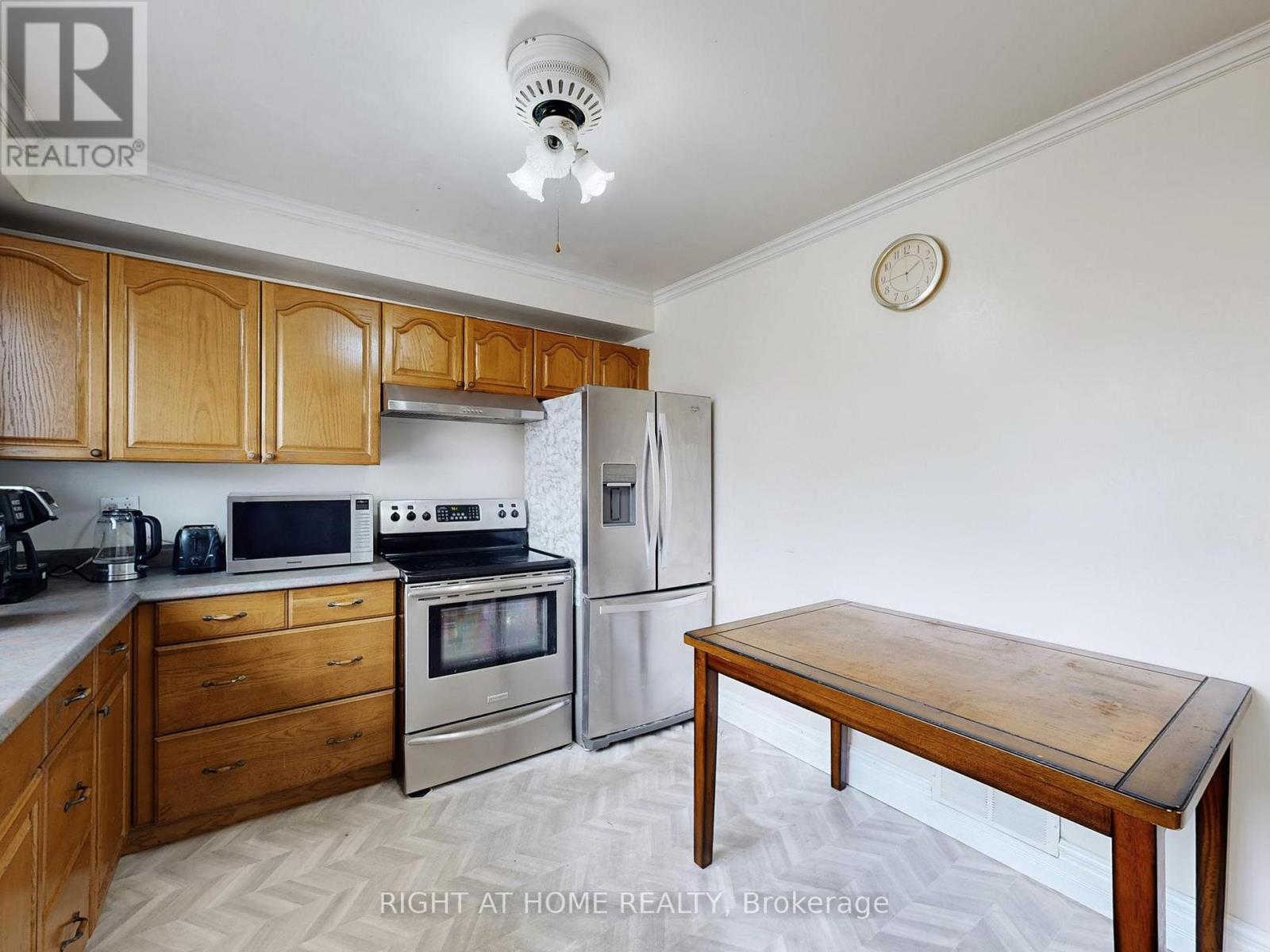 46 Glenshephard Drive, Toronto, Ontario  M1K 4N3 - Photo 17 - E13000944