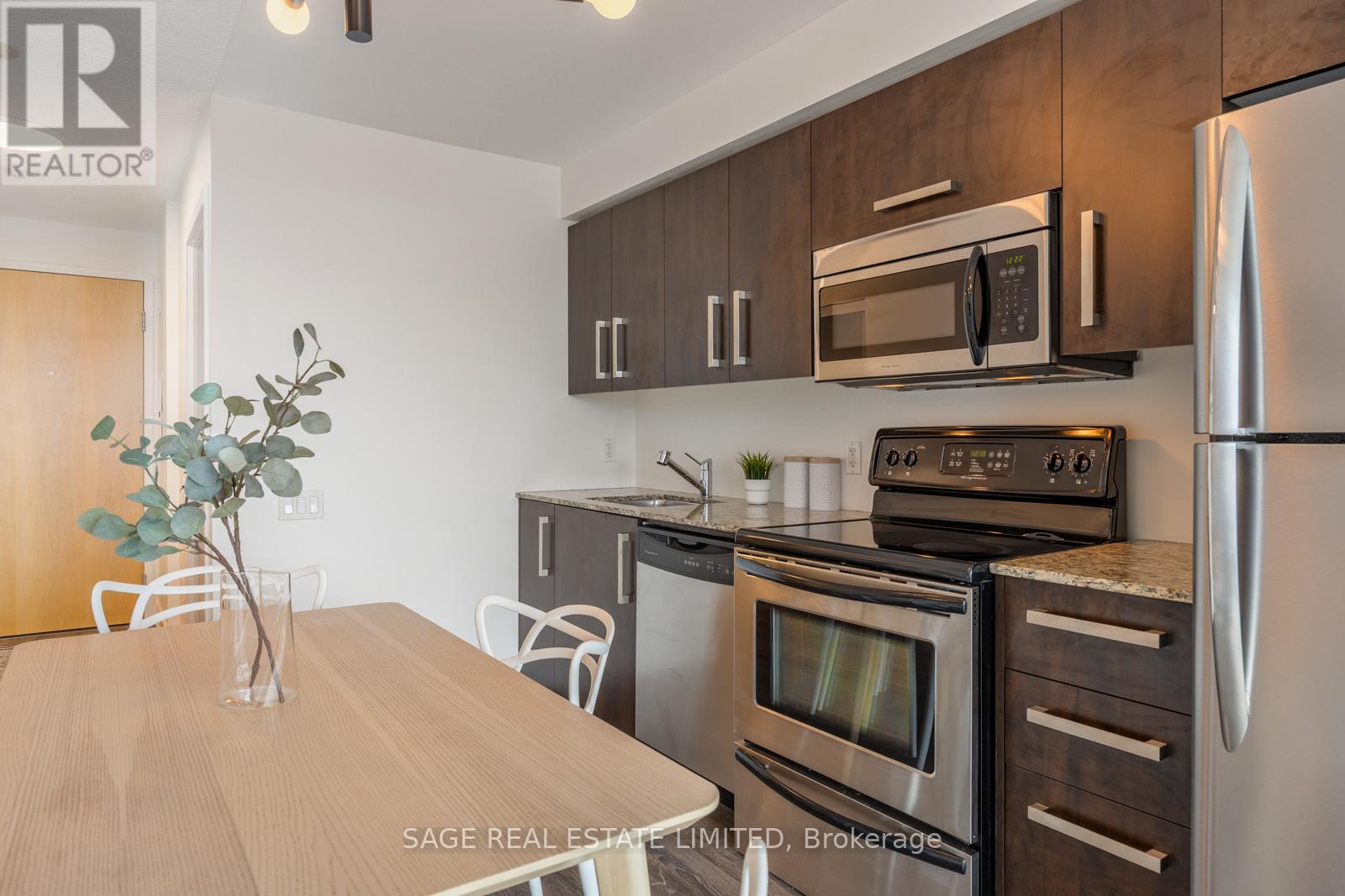 506 - 1048 Broadview Avenue, Toronto (Broadview North), Ontario  M4K 2B8 - Photo 7 - E13001084