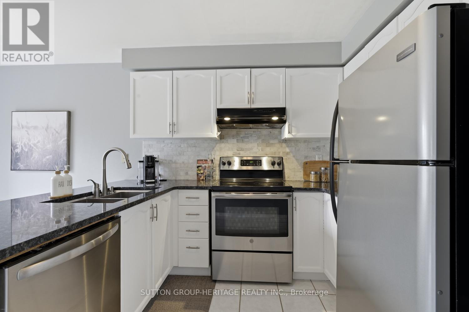 47 St Thomas Street, Whitby, Ontario  L1M 1G1 - Photo 10 - E13001196