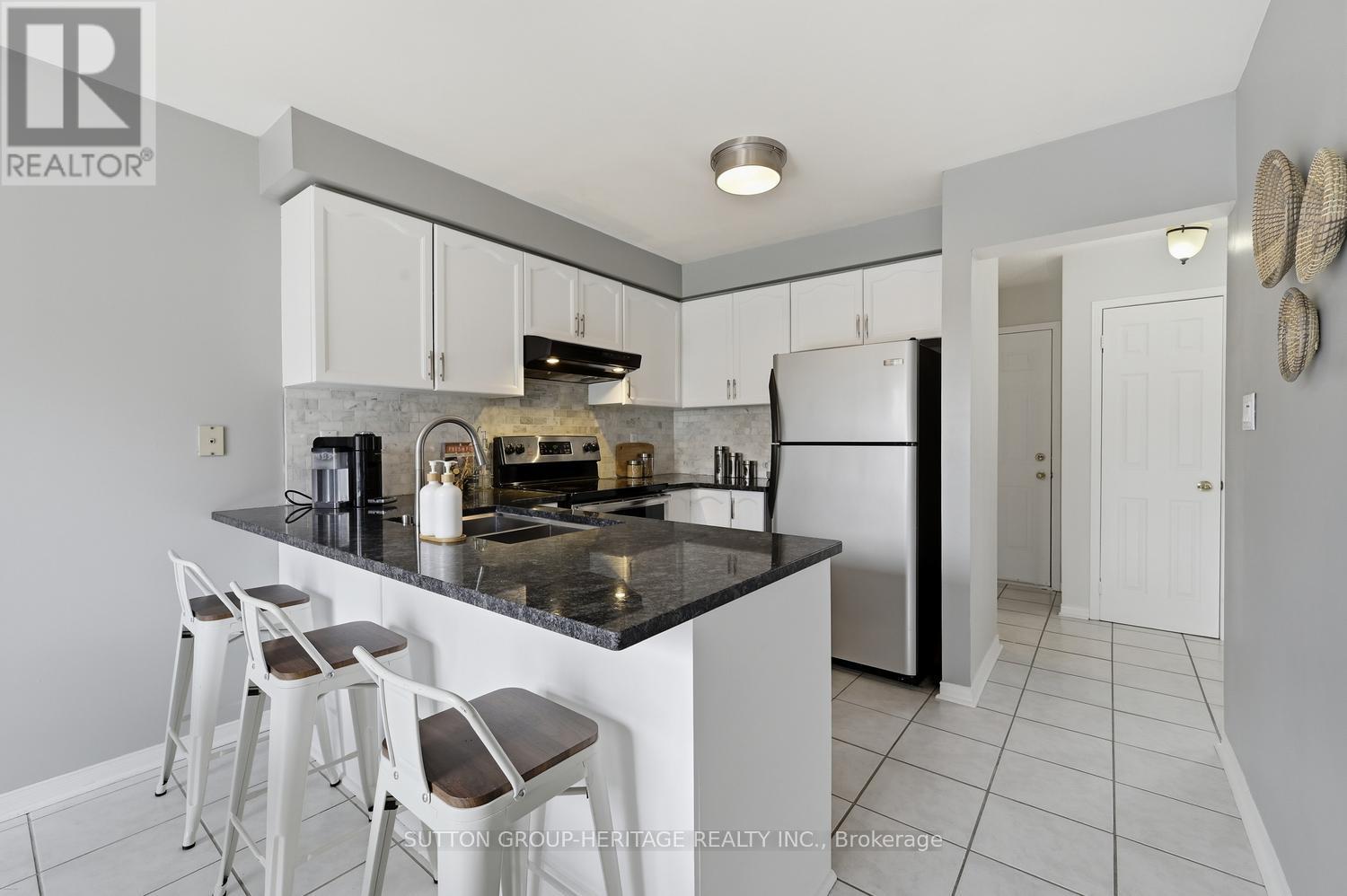 47 St Thomas Street, Whitby, Ontario  L1M 1G1 - Photo 11 - E13001196