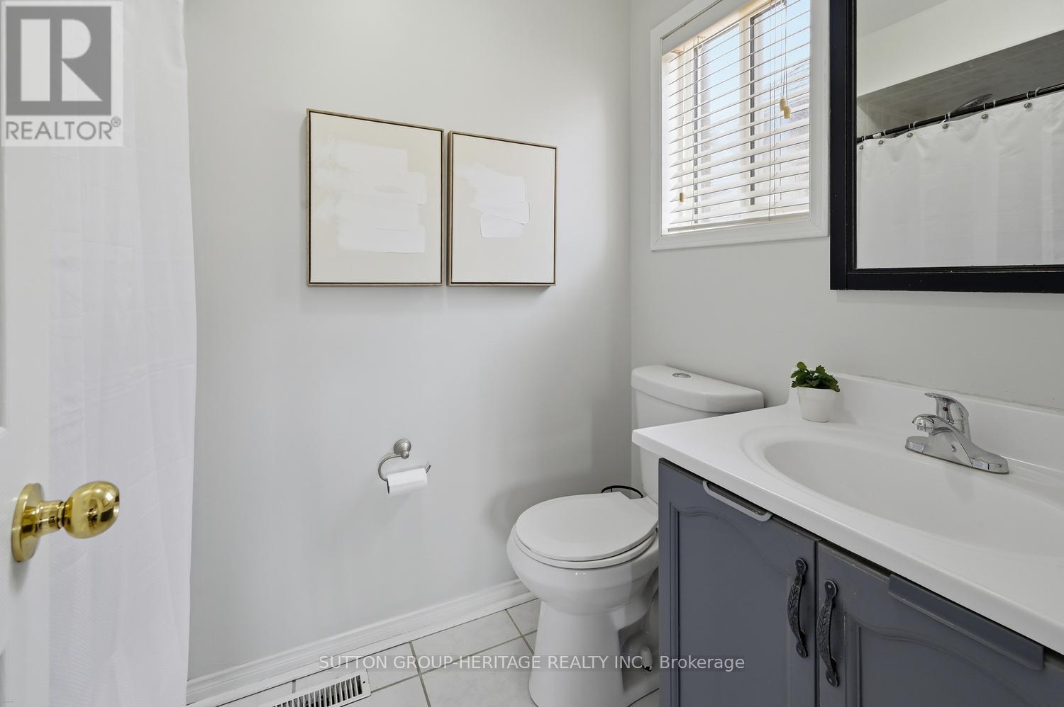 47 St Thomas Street, Whitby, Ontario  L1M 1G1 - Photo 17 - E13001196