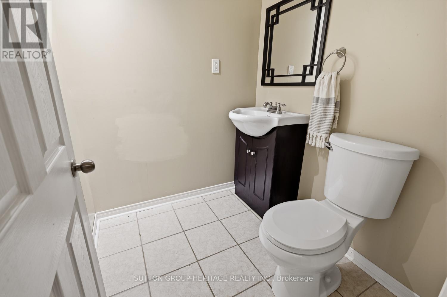 47 St Thomas Street, Whitby, Ontario  L1M 1G1 - Photo 27 - E13001196