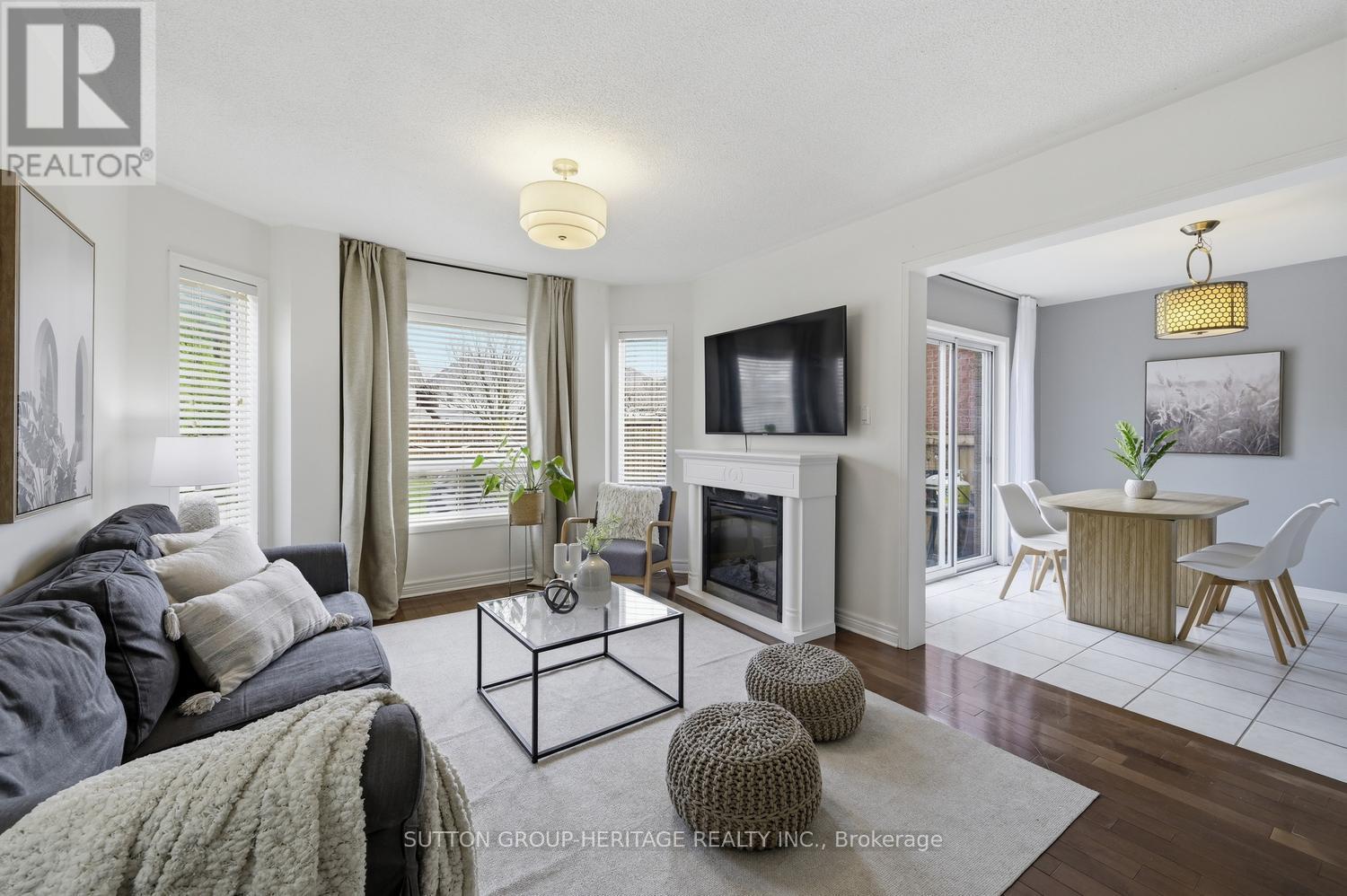 47 St Thomas Street, Whitby, Ontario  L1M 1G1 - Photo 4 - E13001196