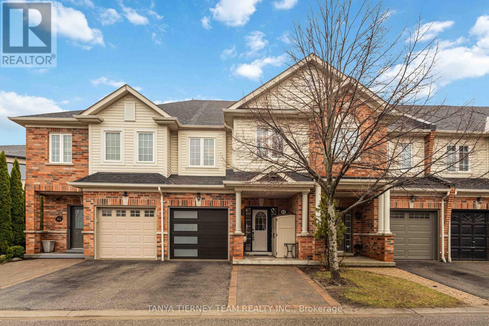 82 TEMPO WAY, Whitby, Ontario