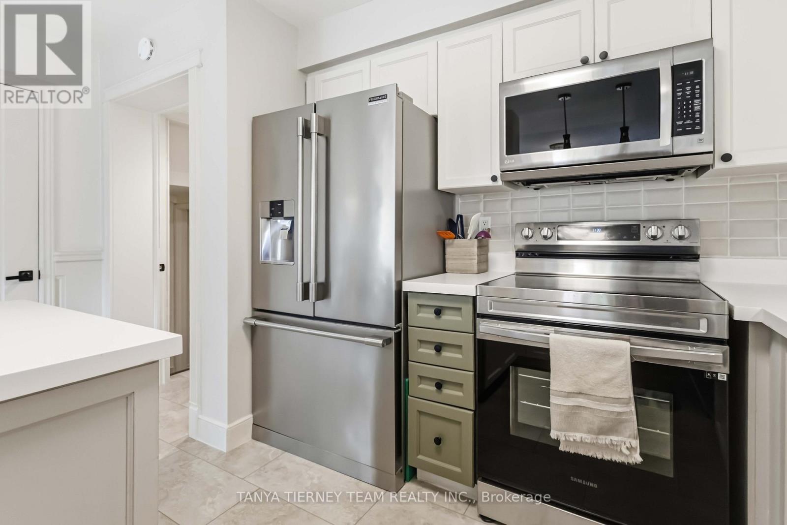 82 Tempo Way, Whitby, Ontario  L1M 0G2 - Photo 18 - E13001252