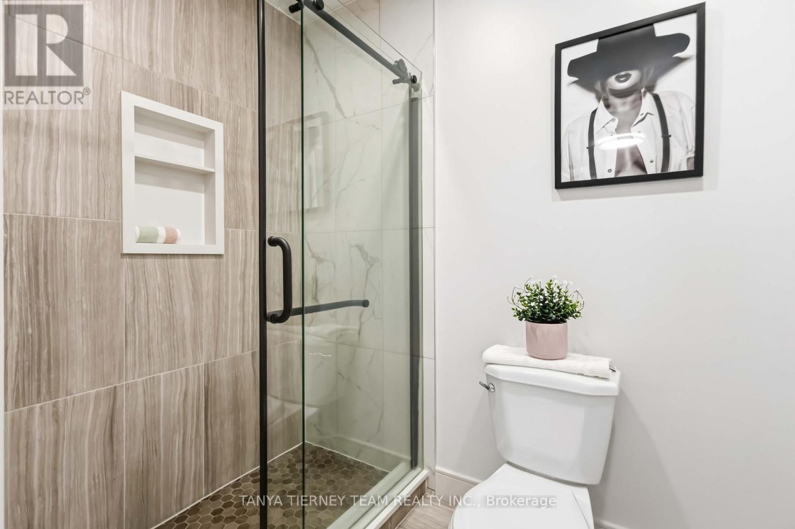 82 Tempo Way, Whitby, Ontario  L1M 0G2 - Photo 20 - E13001252