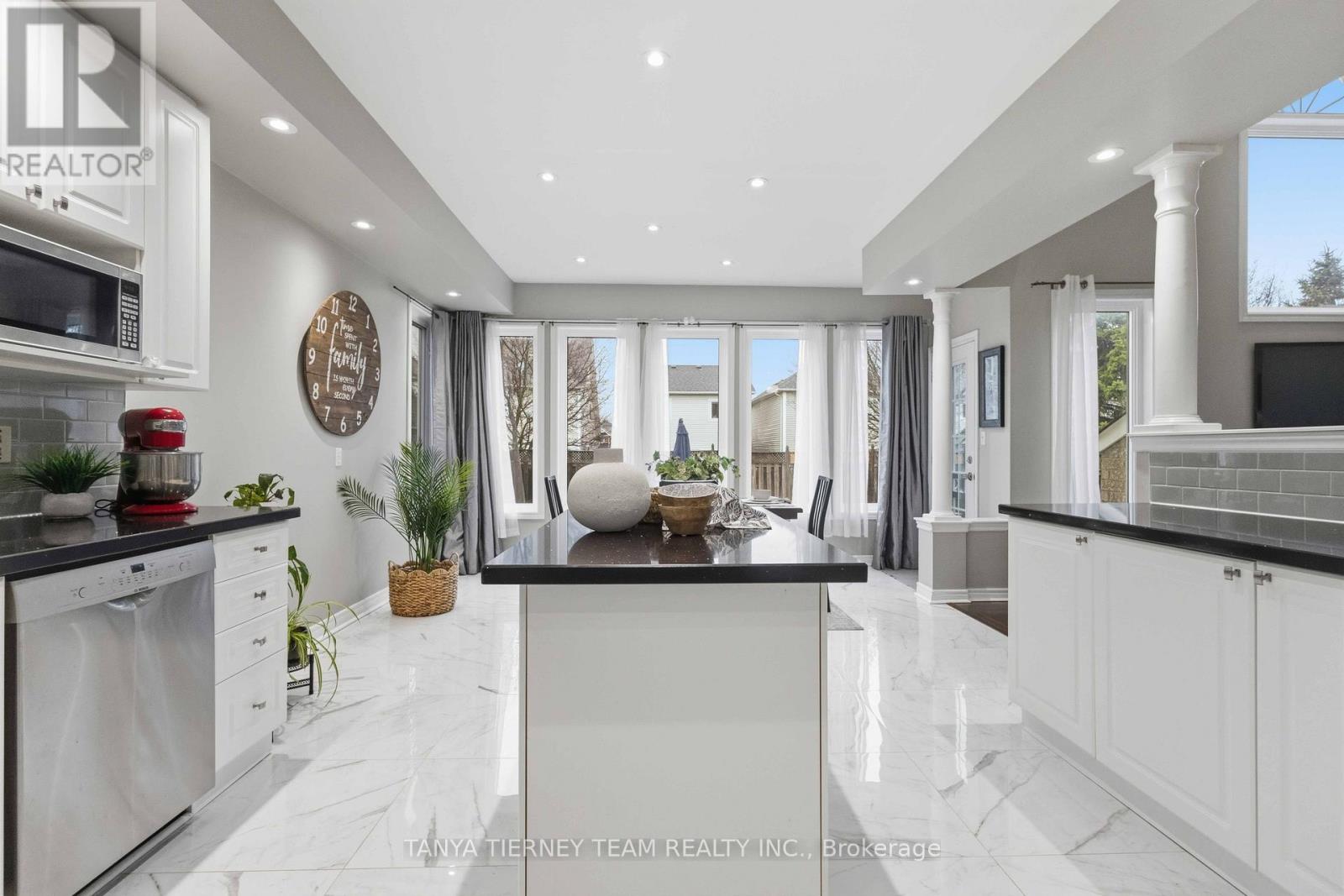 46 Holsted Road, Whitby, Ontario  L1M 2B9 - Photo 17 - E13001260