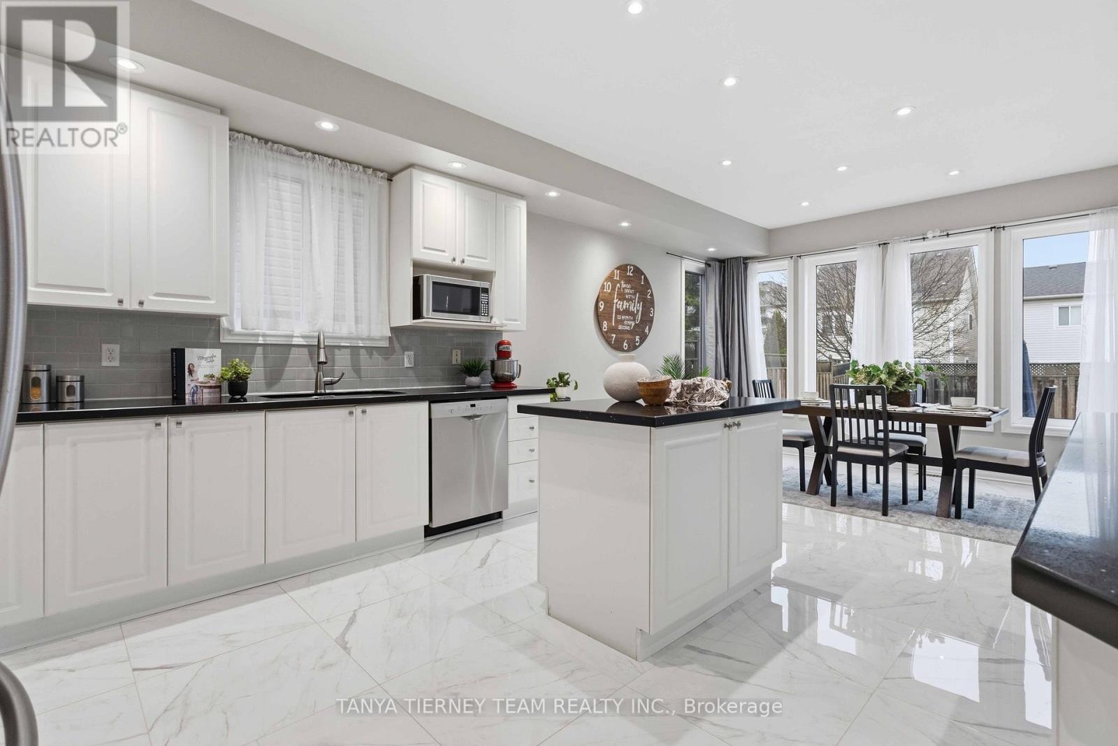 46 Holsted Road, Whitby, Ontario  L1M 2B9 - Photo 21 - E13001260