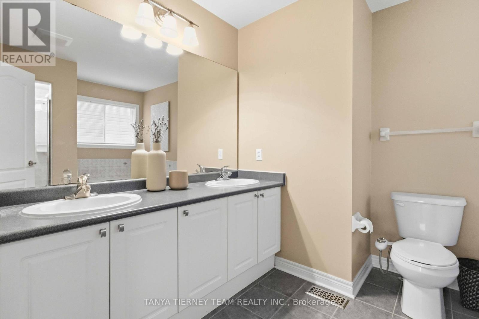 46 Holsted Road, Whitby, Ontario  L1M 2B9 - Photo 28 - E13001260