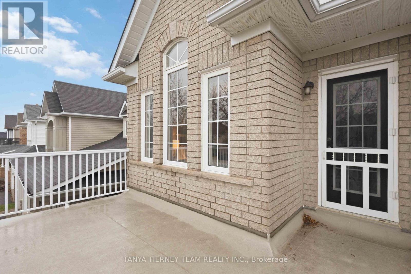 46 Holsted Road, Whitby, Ontario  L1M 2B9 - Photo 31 - E13001260