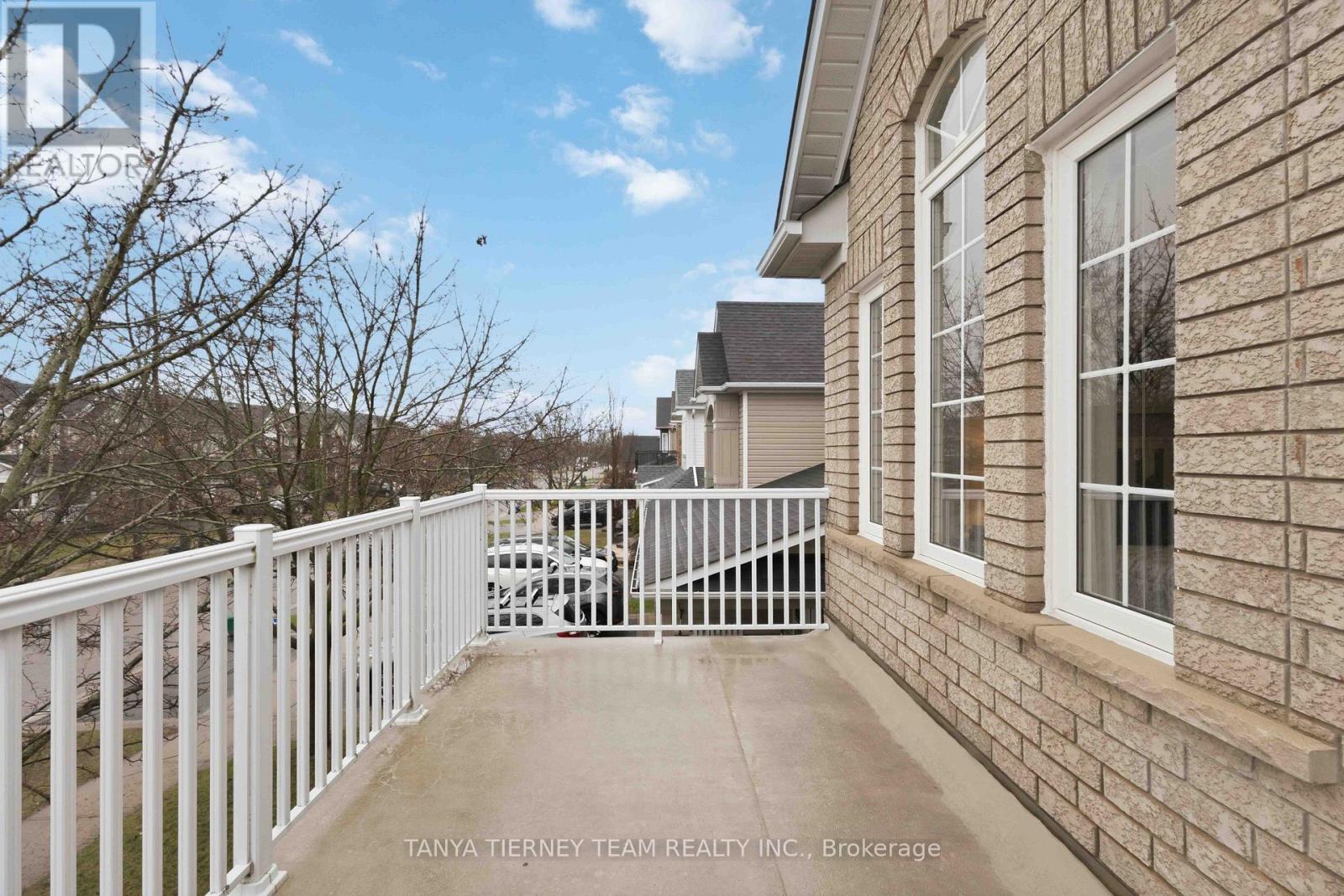 46 Holsted Road, Whitby, Ontario  L1M 2B9 - Photo 32 - E13001260