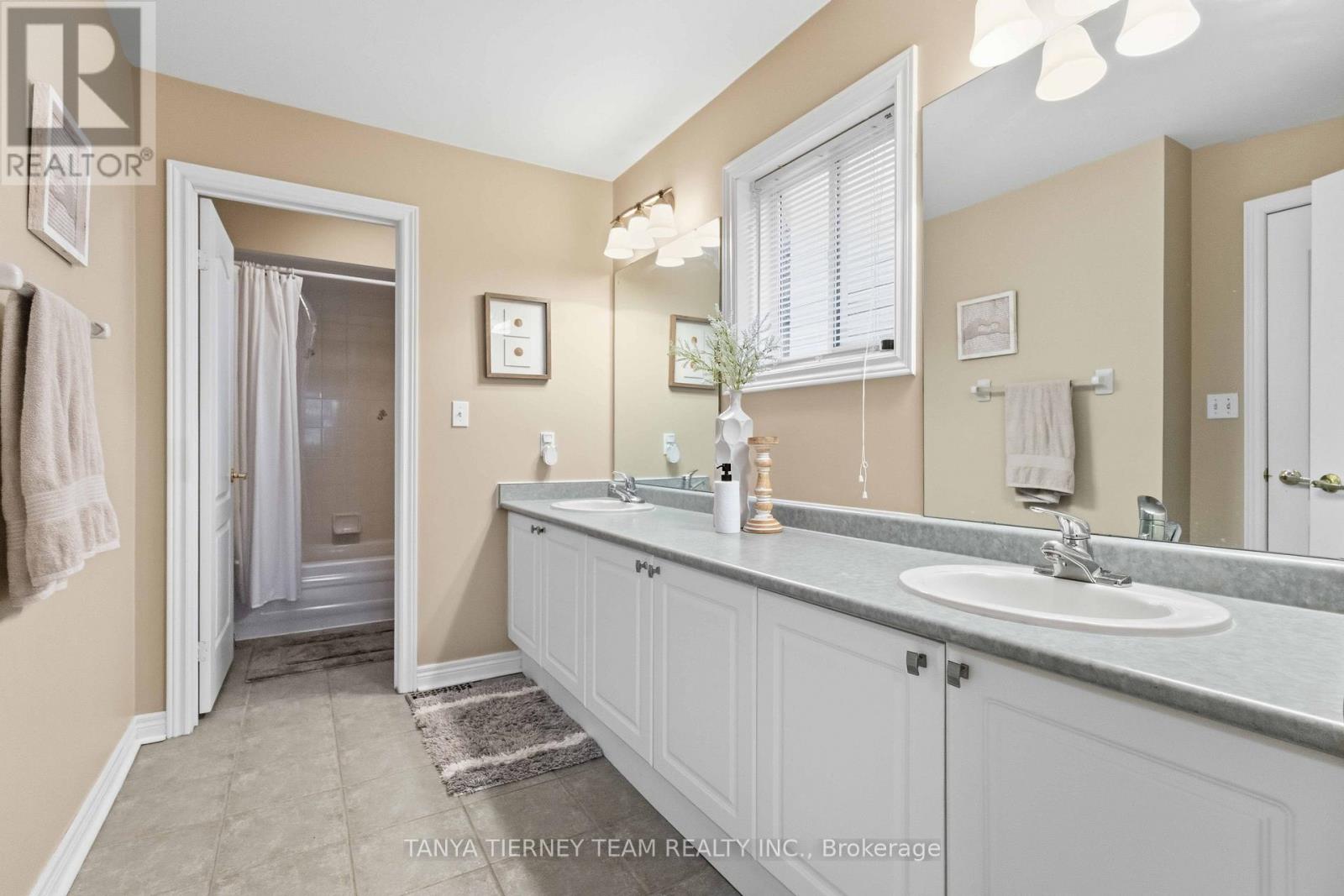 46 Holsted Road, Whitby, Ontario  L1M 2B9 - Photo 36 - E13001260