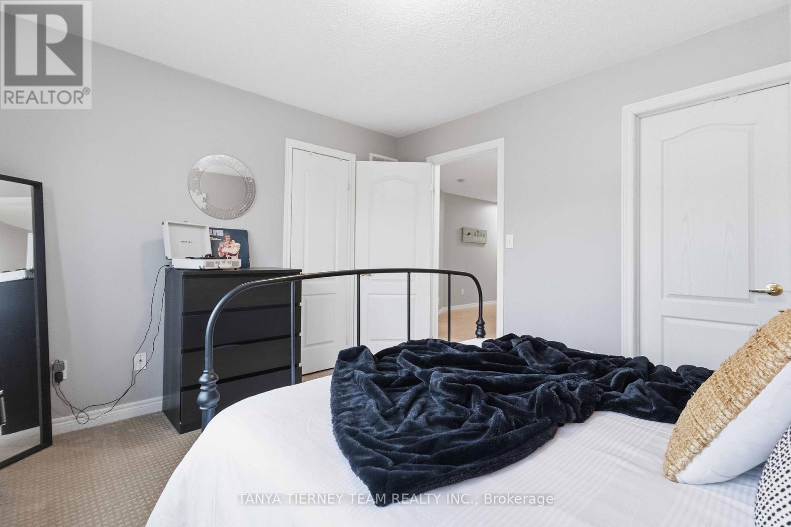 46 Holsted Road, Whitby, Ontario  L1M 2B9 - Photo 38 - E13001260