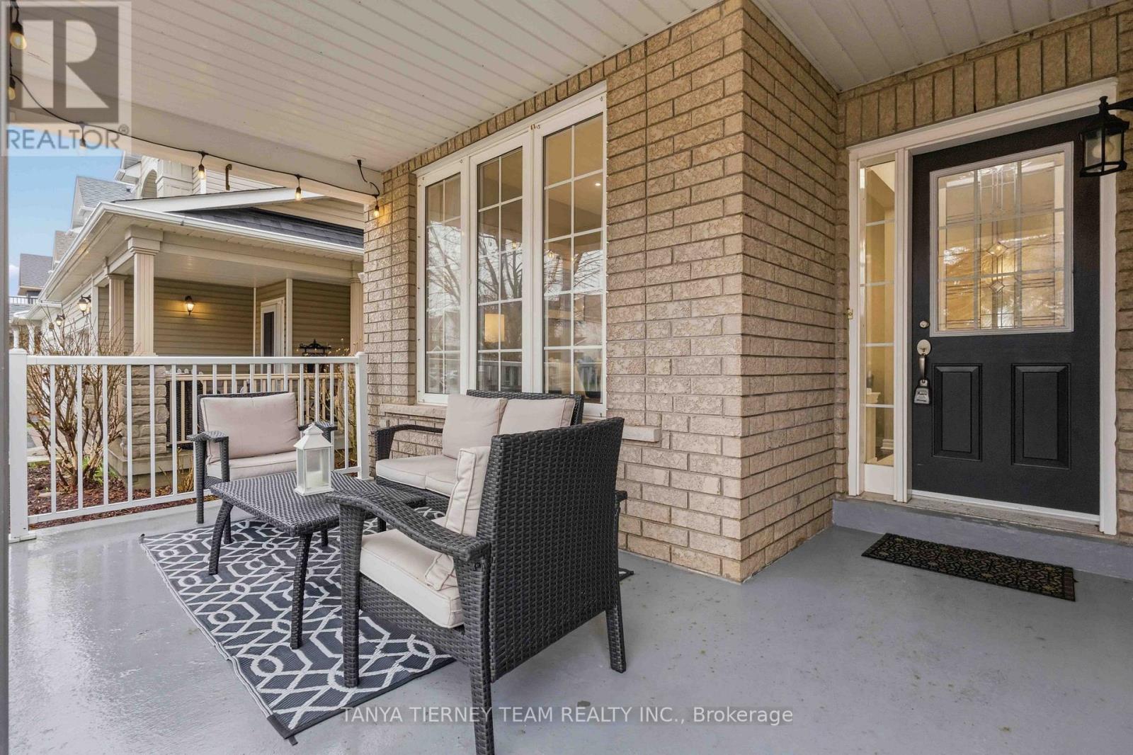 46 Holsted Road, Whitby, Ontario  L1M 2B9 - Photo 4 - E13001260