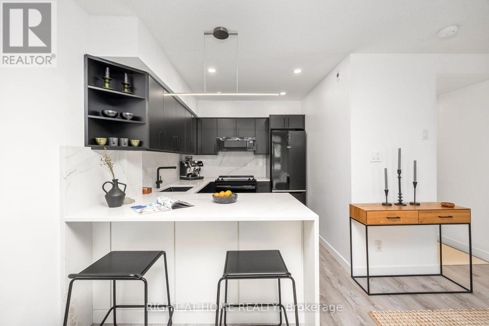 4304 - 43 Sudbury Street, Toronto, Ontario  M6J 3W6 - Photo 8 - C12856676