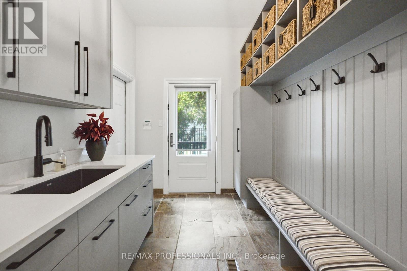 17 Rockingham Drive, Toronto, Ontario  M9A 1P2 - Photo 18 - W13000830