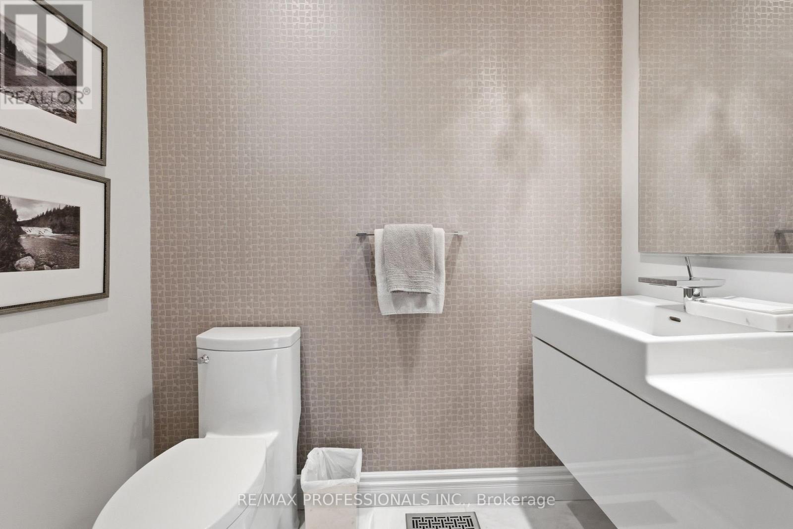 17 Rockingham Drive, Toronto, Ontario  M9A 1P2 - Photo 19 - W13000830