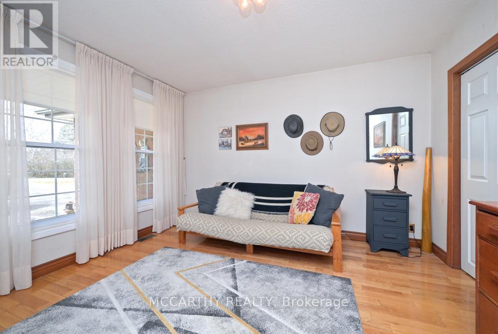 11 Lynda Avenue, Mono, Ontario  L9W 1Z4 - Photo 6 - X12949210