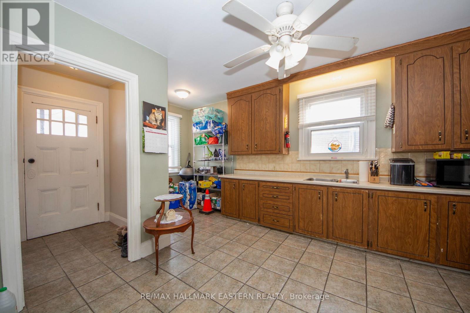 579 Mccannan Avenue, Peterborough, Ontario  K9J 4J7 - Photo 8 - X12673656