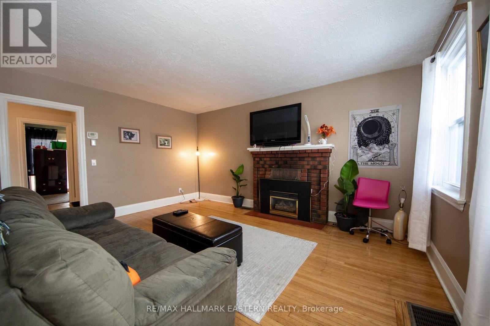 579 Mccannan Avenue, Peterborough, Ontario  K9J 4J7 - Photo 3 - X12673656