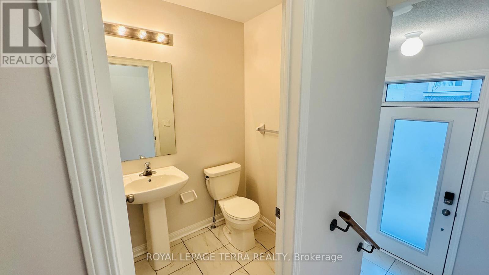 2590 Winter Words Drive, Oshawa, Ontario  L1L 0S9 - Photo 4 - E13001086