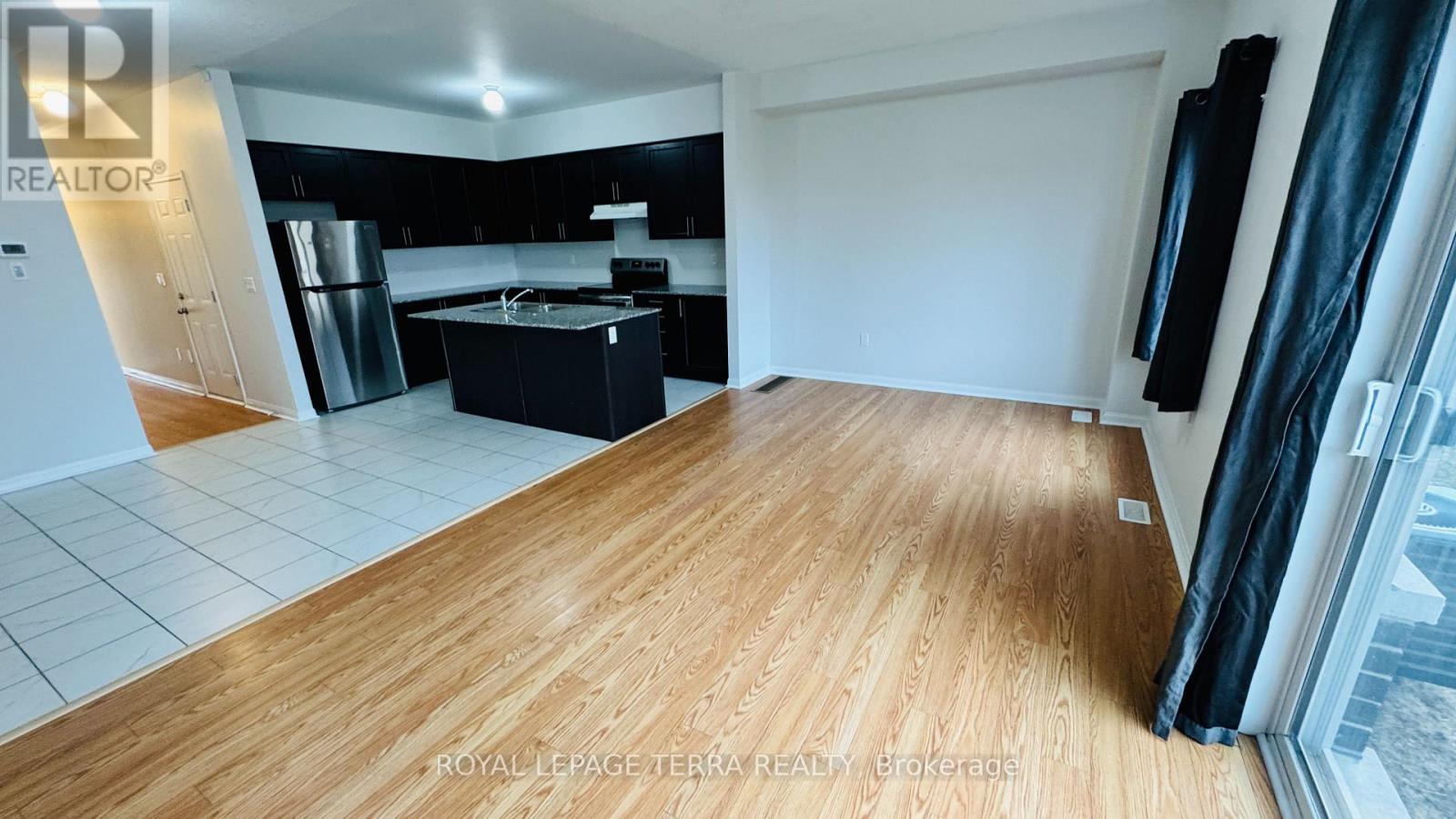 2590 Winter Words Drive, Oshawa, Ontario  L1L 0S9 - Photo 7 - E13001086