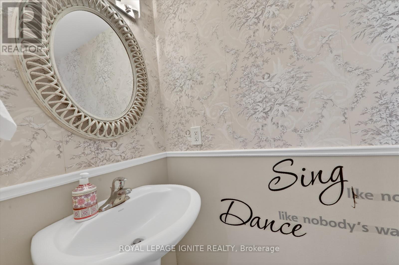 27 - 571 Longworth Avenue, Clarington, Ontario  L1C 0H3 - Photo 13 - E13001116