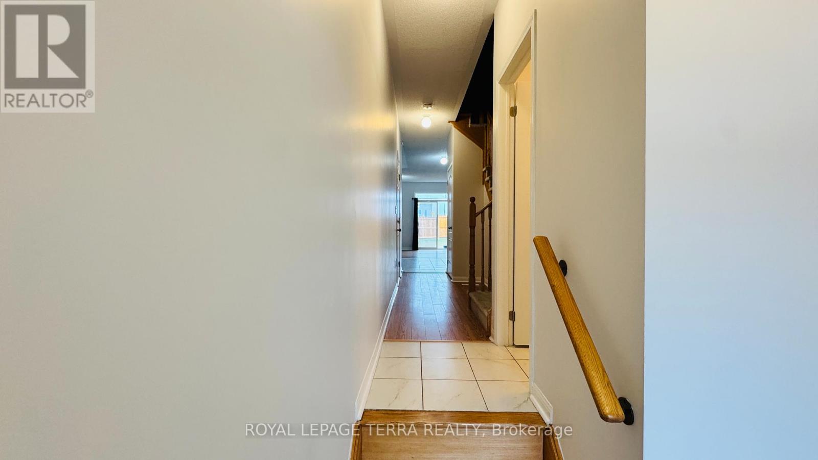 2590 Winter Words Drive, Oshawa, Ontario  L1L 0S9 - Photo 5 - E13001086