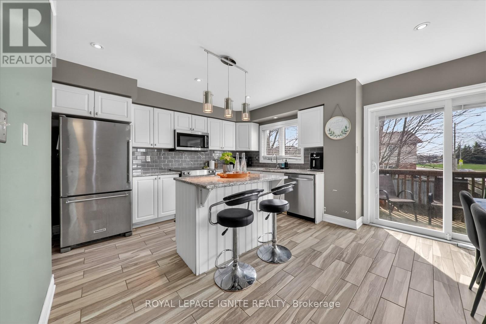 27 - 571 Longworth Avenue, Clarington, Ontario  L1C 0H3 - Photo 17 - E13001116