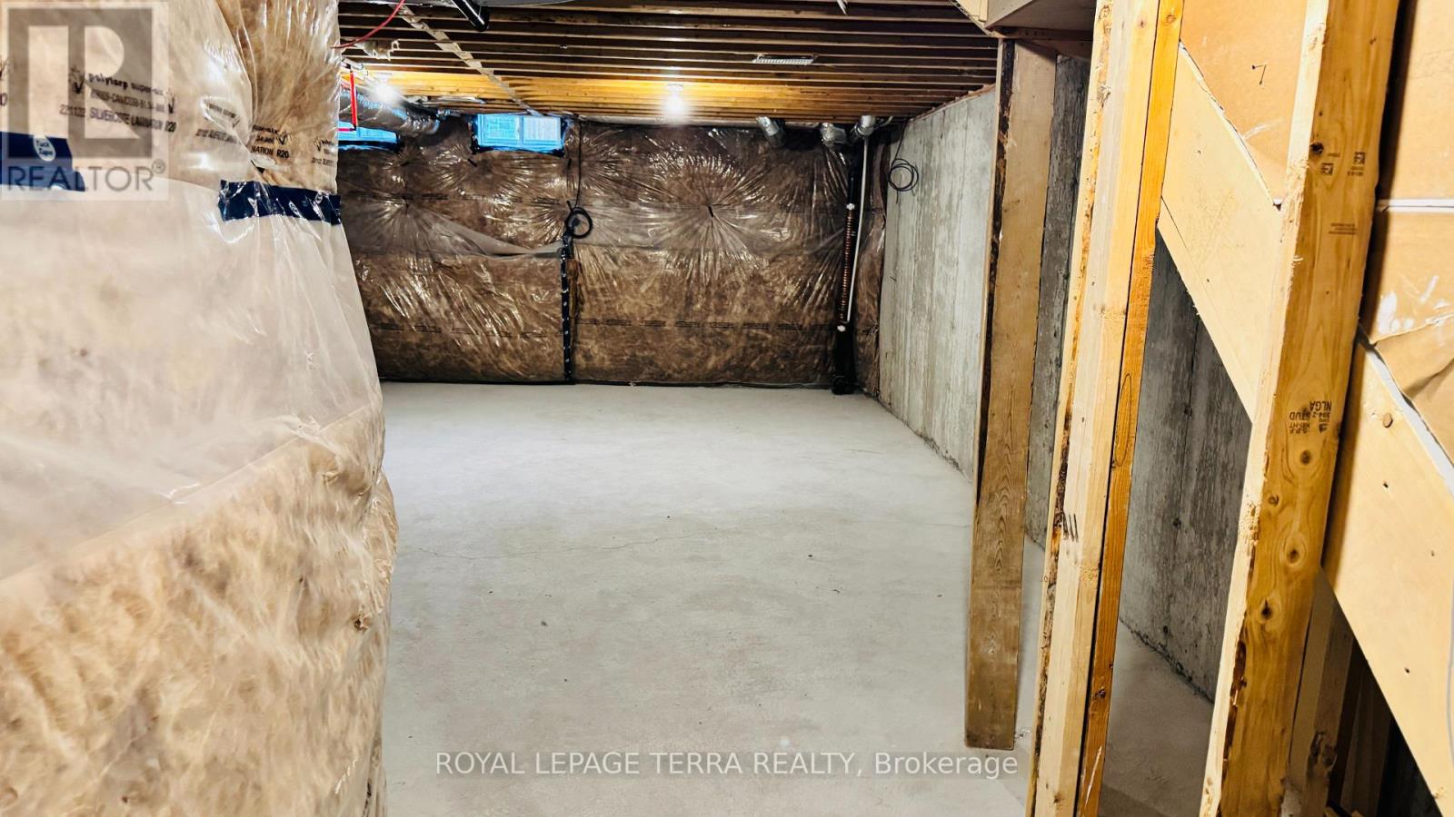 2590 Winter Words Drive, Oshawa, Ontario  L1L 0S9 - Photo 34 - E13001086