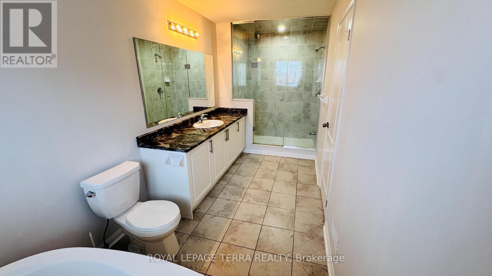 2590 Winter Words Drive, Oshawa, Ontario  L1L 0S9 - Photo 21 - E13001086