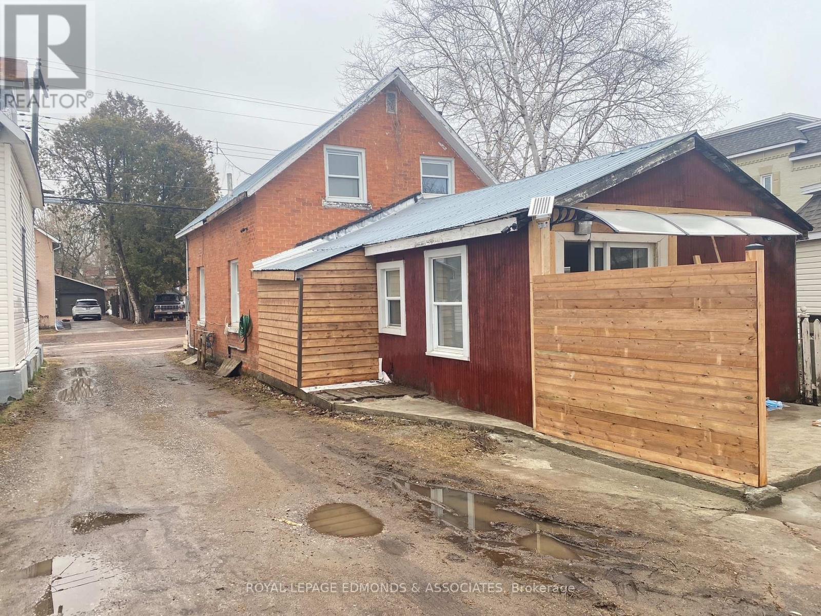 375 Christie Street S, Pembroke, Ontario  K8A 4R8 - Photo 3 - X12860332