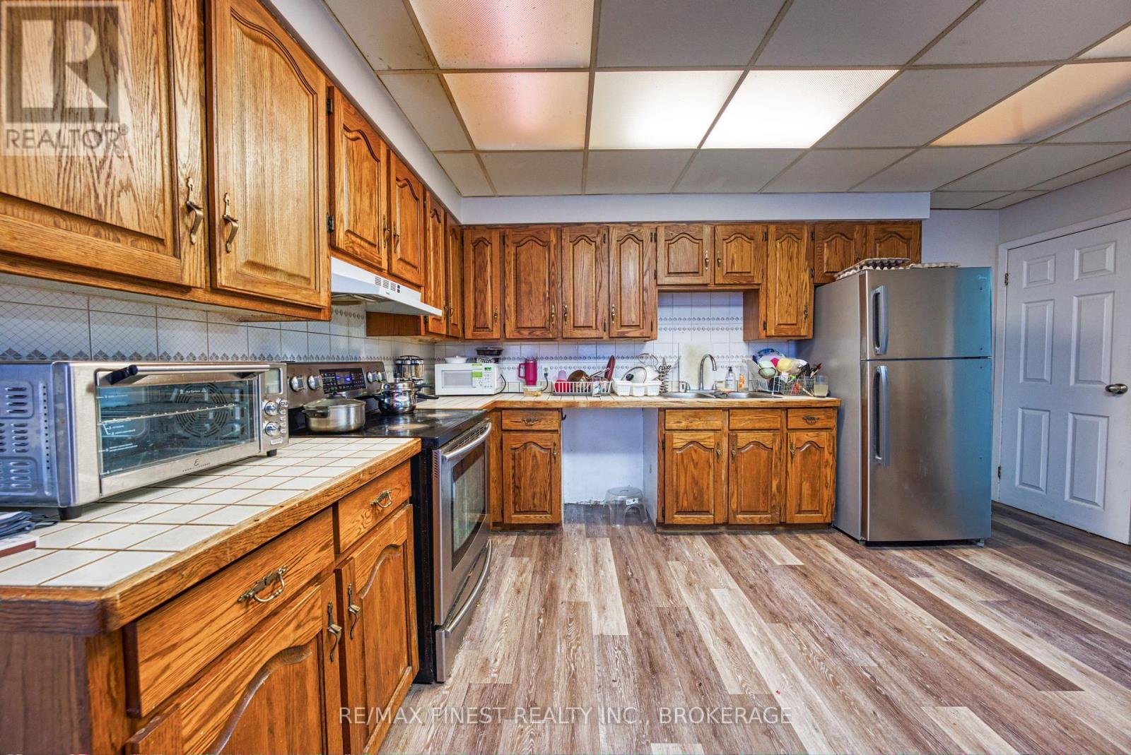 271-273 Rideau Street, Kingston, Ontario  K7K 3A7 - Photo 4 - X12997694