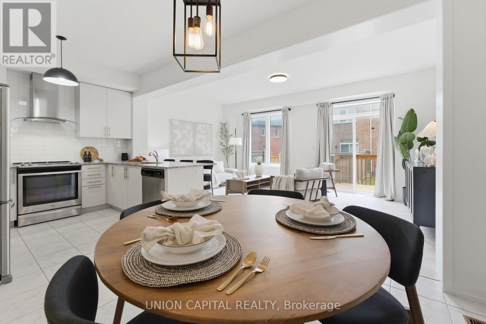 137 Knott End Crescent, Newmarket, Ontario  L3Y 0E3 - Photo 10 - N13000896