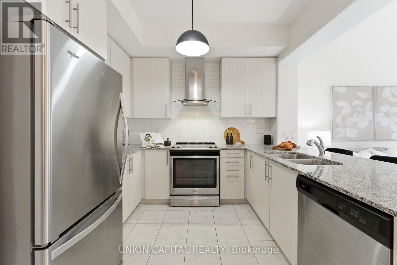 137 Knott End Crescent, Newmarket, Ontario  L3Y 0E3 - Photo 12 - N13000896